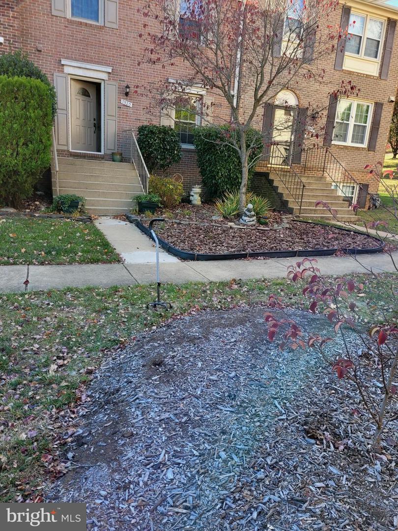 7520 AMESBURY CT, ALEXANDRIA, Virginia 22315, 3 Bedrooms Bedrooms, 8 Rooms Rooms,2 BathroomsBathrooms,Residential,For sale,7520 AMESBURY CT,VAFX2242404 MLS # VAFX2242404 7520 AMESBURY CT, ALEXANDRIA, Virginia 22315, 3 Bedrooms Bedrooms, 8 Rooms Rooms,2 BathroomsBathrooms,Residential,For sale,7520 AMESBURY CT,VAFX2242404 MLS # VAFX2242404