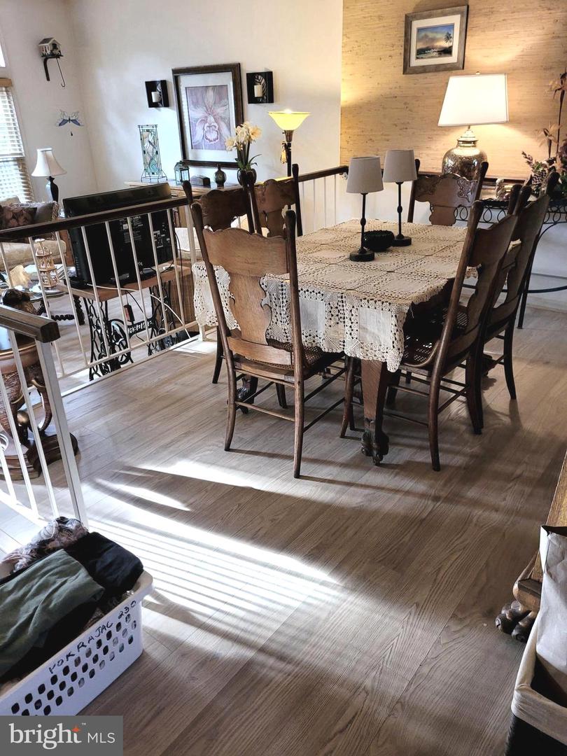 7520 AMESBURY CT, ALEXANDRIA, Virginia 22315, 3 Bedrooms Bedrooms, 8 Rooms Rooms,2 BathroomsBathrooms,Residential,For sale,7520 AMESBURY CT,VAFX2242404 MLS # VAFX2242404 7520 AMESBURY CT, ALEXANDRIA, Virginia 22315, 3 Bedrooms Bedrooms, 8 Rooms Rooms,2 BathroomsBathrooms,Residential,For sale,7520 AMESBURY CT,VAFX2242404 MLS # VAFX2242404