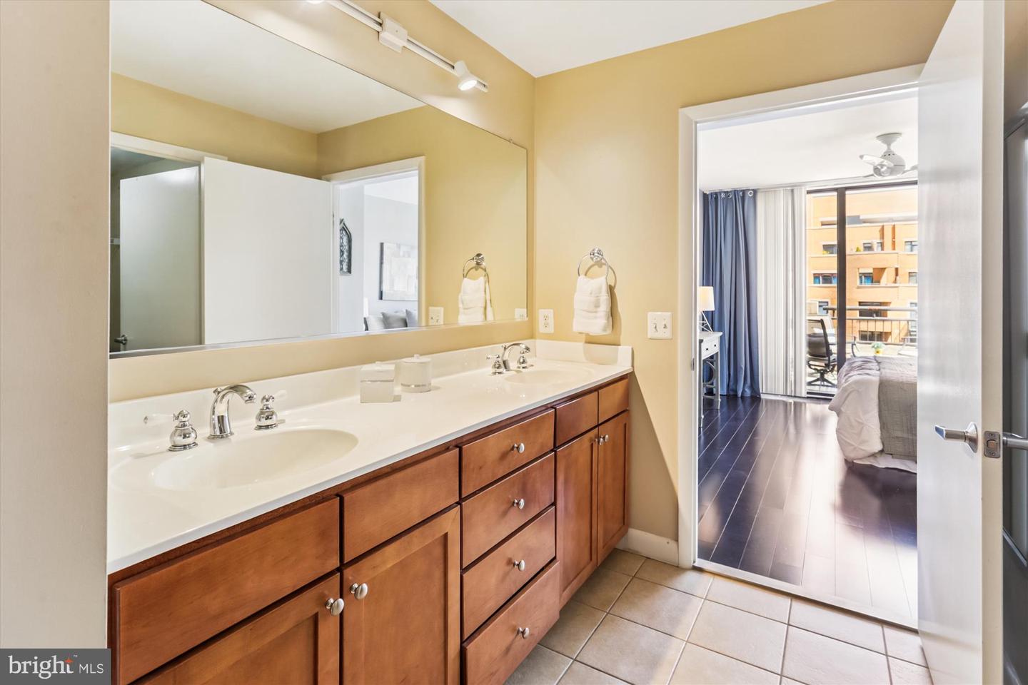 400 MASSACHUSETTS AVE NW #1214, WASHINGTON, District Of Columbia 20001, 2 Bedrooms Bedrooms, ,2 BathroomsBathrooms,Residential,For sale,400 MASSACHUSETTS AVE NW #1214,DCDC2216018 MLS # DCDC2216018