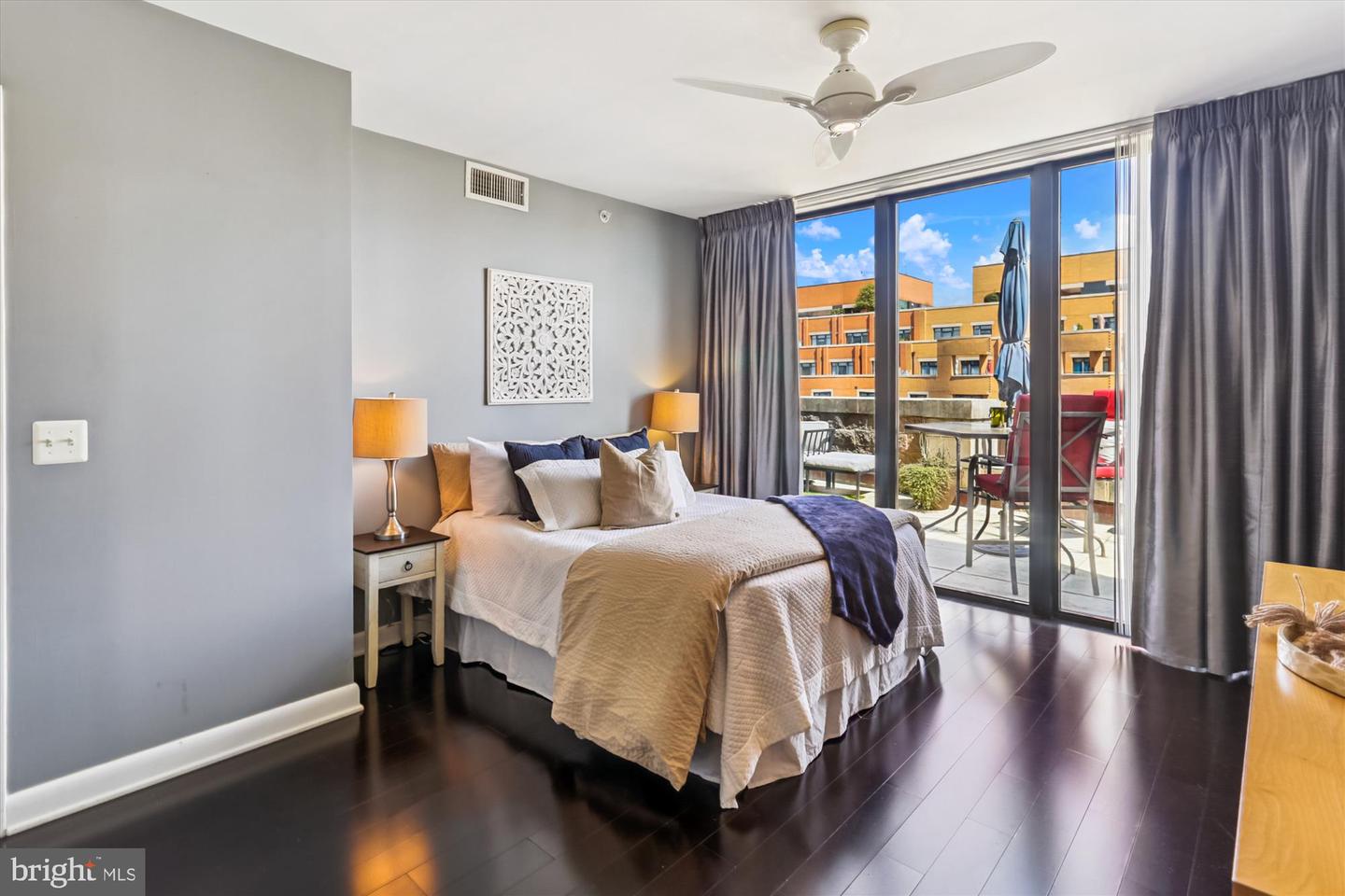 400 MASSACHUSETTS AVE NW #1214, WASHINGTON, District Of Columbia 20001, 2 Bedrooms Bedrooms, ,2 BathroomsBathrooms,Residential,For sale,400 MASSACHUSETTS AVE NW #1214,DCDC2216018 MLS # DCDC2216018