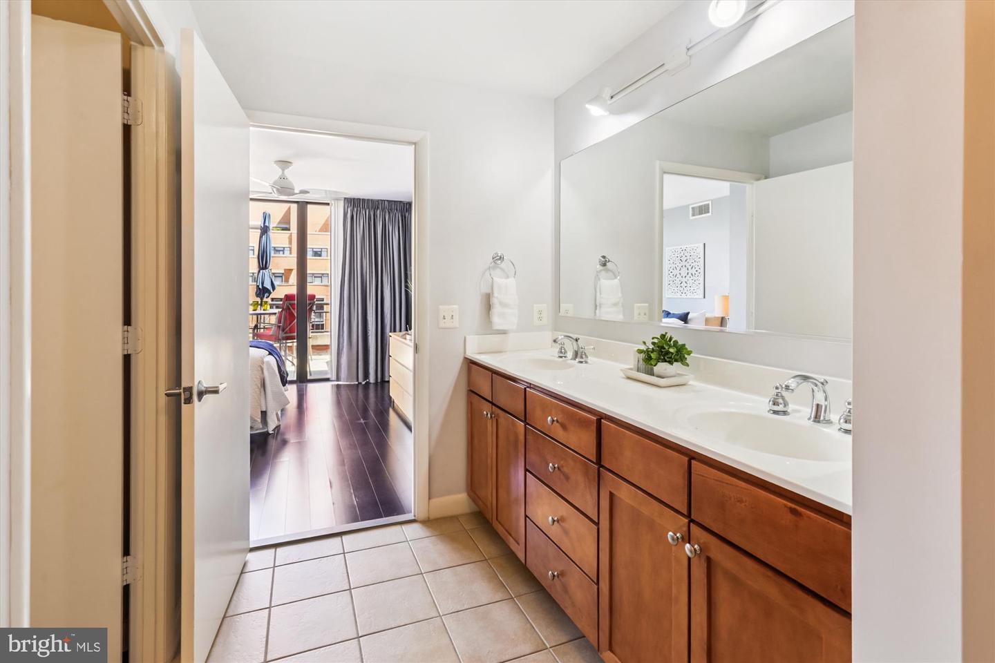 400 MASSACHUSETTS AVE NW #1214, WASHINGTON, District Of Columbia 20001, 2 Bedrooms Bedrooms, ,2 BathroomsBathrooms,Residential,For sale,400 MASSACHUSETTS AVE NW #1214,DCDC2216018 MLS # DCDC2216018