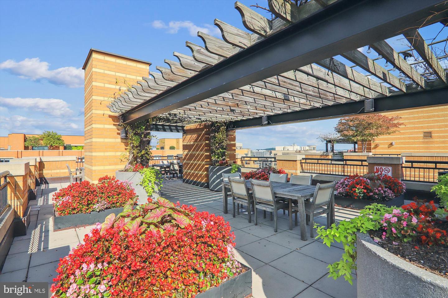 400 MASSACHUSETTS AVE NW #1214, WASHINGTON, District Of Columbia 20001, 2 Bedrooms Bedrooms, ,2 BathroomsBathrooms,Residential,For sale,400 MASSACHUSETTS AVE NW #1214,DCDC2216018 MLS # DCDC2216018