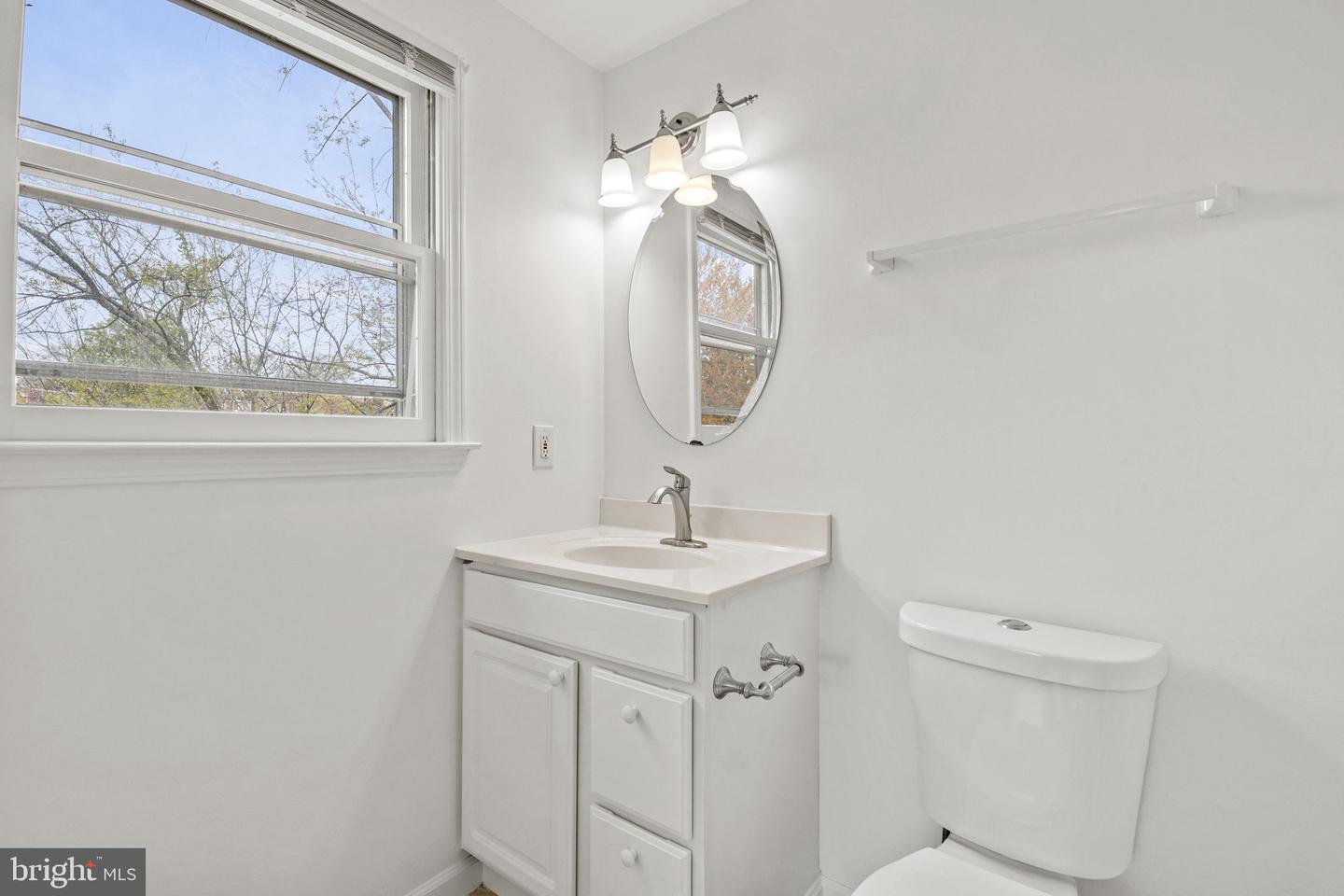 1807 41ST PL SE, WASHINGTON, District Of Columbia 20020, 5 Bedrooms Bedrooms, ,2 BathroomsBathrooms,Residential,For sale,1807 41ST PL SE,DCDC2220220 MLS # DCDC2220220