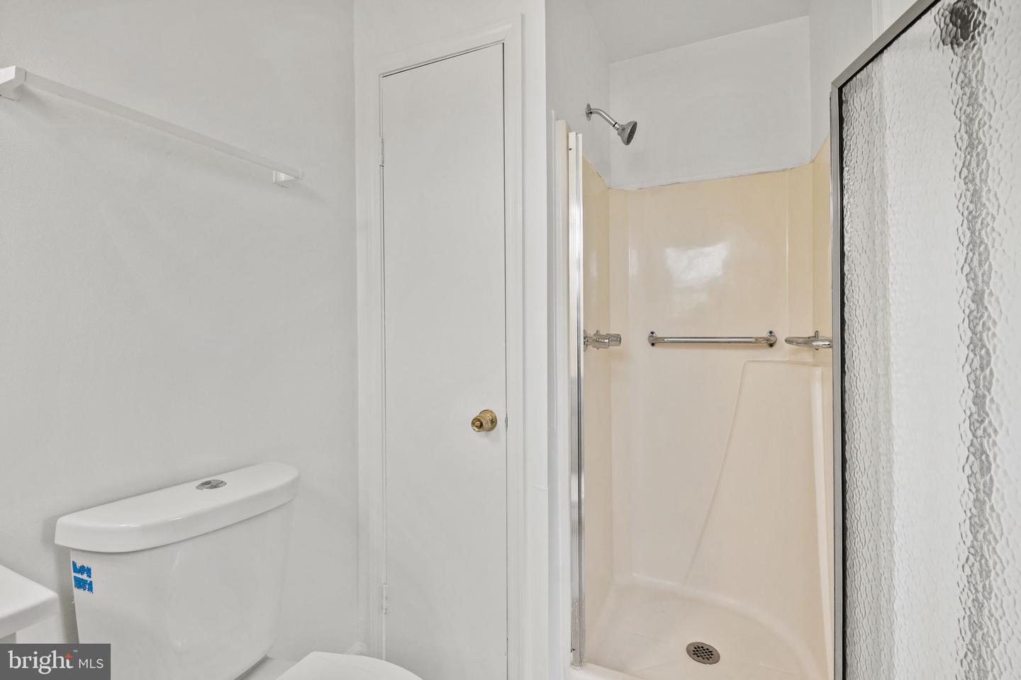 1807 41ST PL SE, WASHINGTON, District Of Columbia 20020, 5 Bedrooms Bedrooms, ,2 BathroomsBathrooms,Residential,For sale,1807 41ST PL SE,DCDC2220220 MLS # DCDC2220220