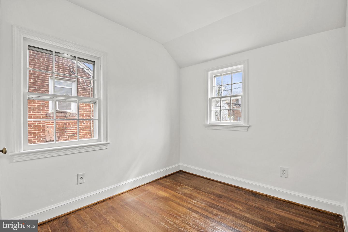 1807 41ST PL SE, WASHINGTON, District Of Columbia 20020, 5 Bedrooms Bedrooms, ,2 BathroomsBathrooms,Residential,For sale,1807 41ST PL SE,DCDC2220220 MLS # DCDC2220220