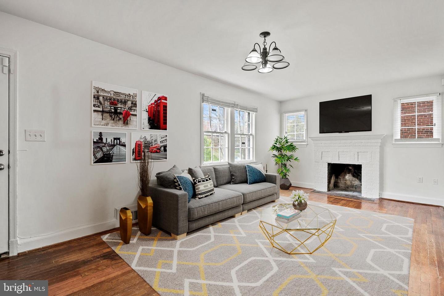 1807 41ST PL SE, WASHINGTON, District Of Columbia 20020, 5 Bedrooms Bedrooms, ,2 BathroomsBathrooms,Residential,For sale,1807 41ST PL SE,DCDC2220220 MLS # DCDC2220220