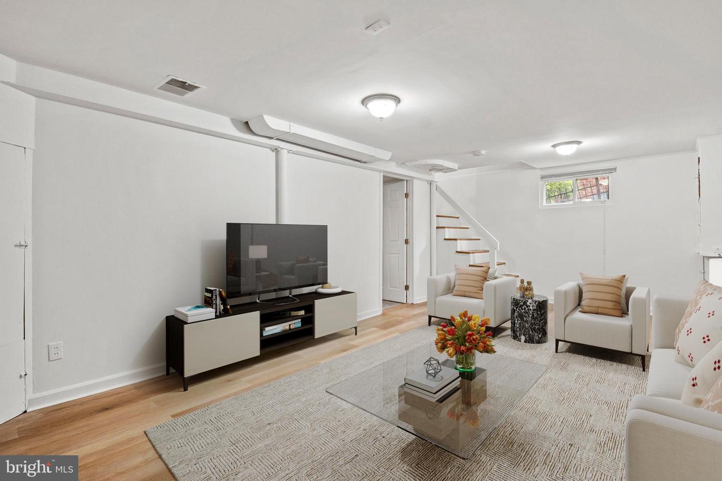 1807 41ST PL SE, WASHINGTON, District Of Columbia 20020, 5 Bedrooms Bedrooms, ,2 BathroomsBathrooms,Residential,For sale,1807 41ST PL SE,DCDC2220220 MLS # DCDC2220220