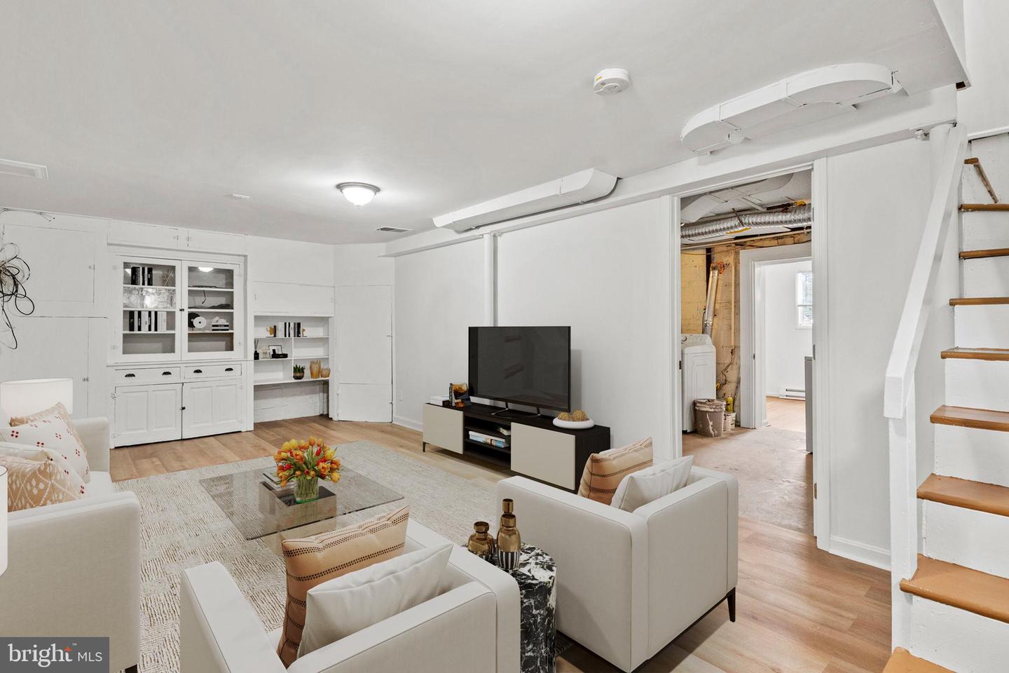 1807 41ST PL SE, WASHINGTON, District Of Columbia 20020, 5 Bedrooms Bedrooms, ,2 BathroomsBathrooms,Residential,For sale,1807 41ST PL SE,DCDC2220220 MLS # DCDC2220220