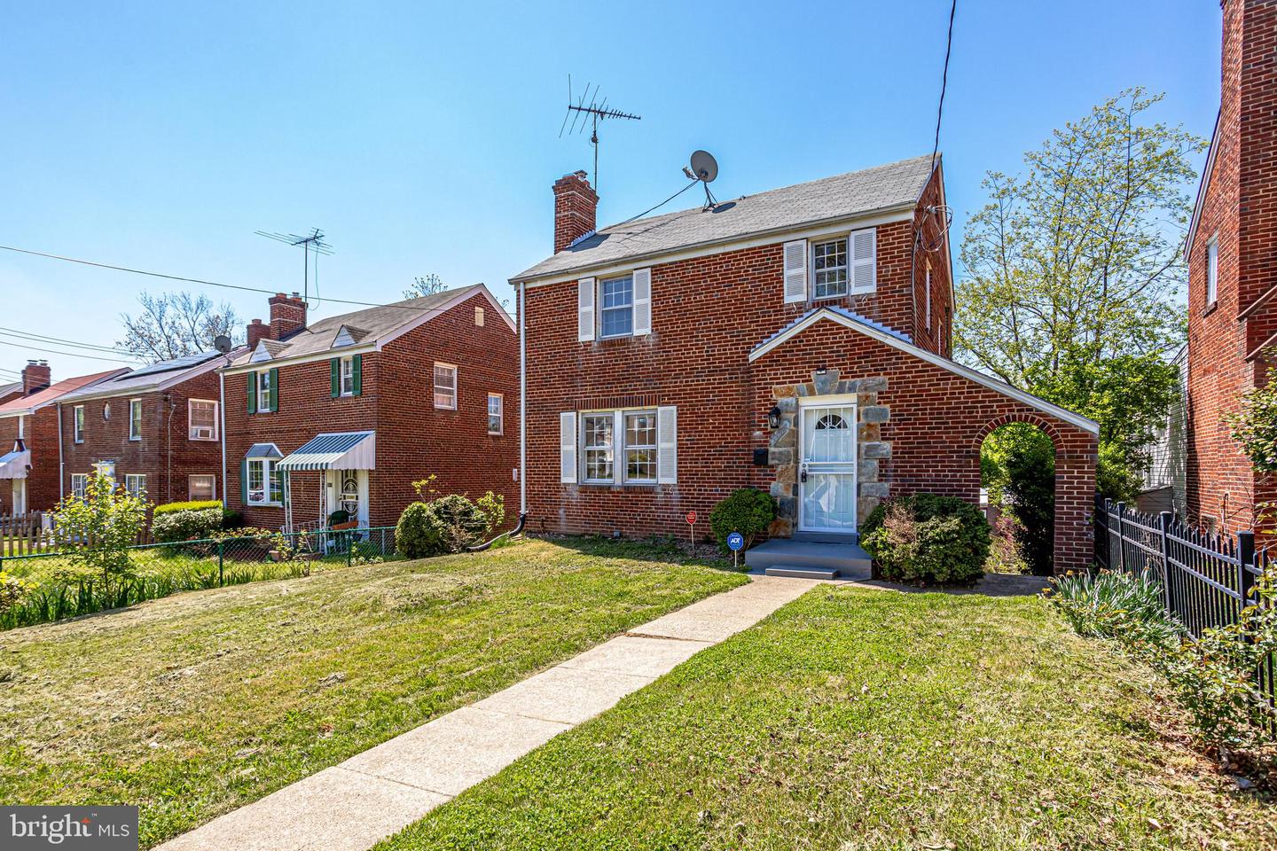 1807 41ST PL SE, WASHINGTON, District Of Columbia 20020, 5 Bedrooms Bedrooms, ,2 BathroomsBathrooms,Residential,For sale,1807 41ST PL SE,DCDC2220220 MLS # DCDC2220220