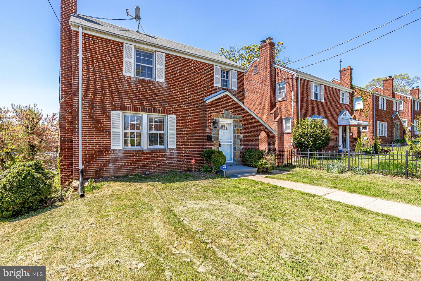 1807 41ST PL SE, WASHINGTON, District Of Columbia 20020, 5 Bedrooms Bedrooms, ,2 BathroomsBathrooms,Residential,For sale,1807 41ST PL SE,DCDC2220220 MLS # DCDC2220220