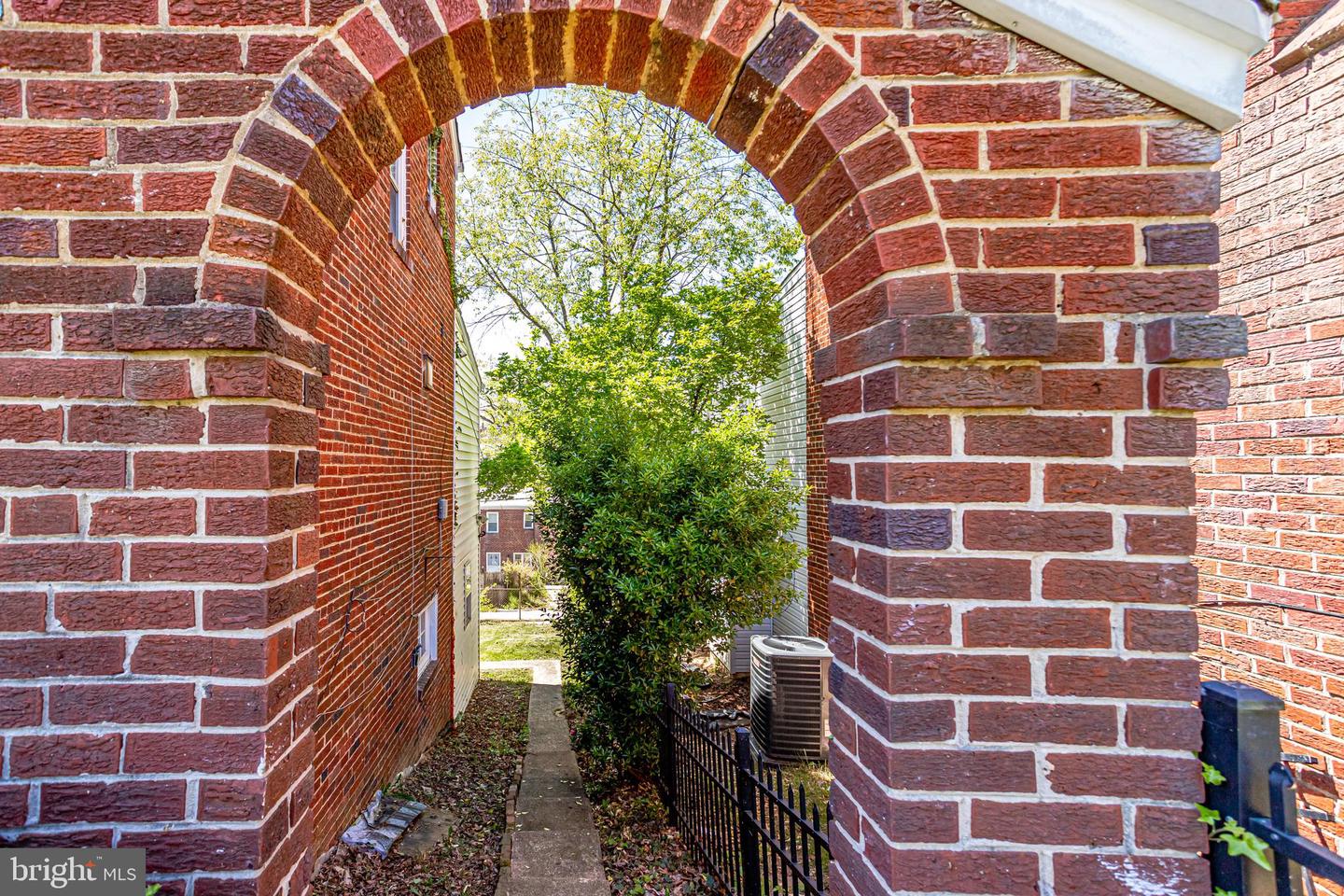 1807 41ST PL SE, WASHINGTON, District Of Columbia 20020, 5 Bedrooms Bedrooms, ,2 BathroomsBathrooms,Residential,For sale,1807 41ST PL SE,DCDC2220220 MLS # DCDC2220220