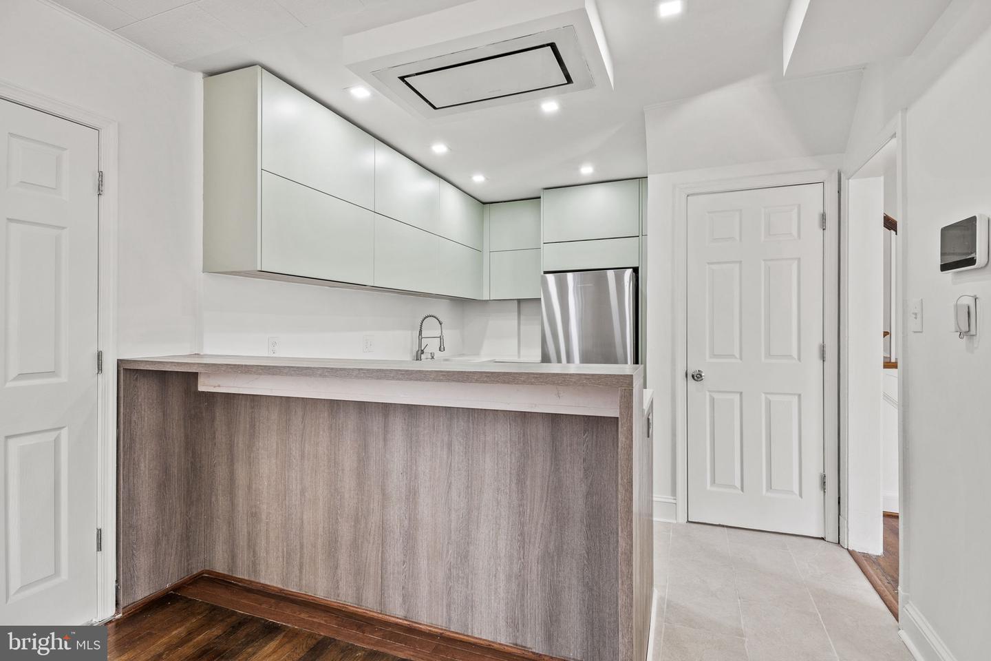 1807 41ST PL SE, WASHINGTON, District Of Columbia 20020, 5 Bedrooms Bedrooms, ,2 BathroomsBathrooms,Residential,For sale,1807 41ST PL SE,DCDC2220220 MLS # DCDC2220220