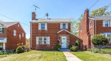 1807 41ST PL SE, WASHINGTON, District Of Columbia 20020, 5 Bedrooms Bedrooms, ,2 BathroomsBathrooms,Residential,For sale,1807 41ST PL SE,DCDC2220220 MLS # DCDC2220220