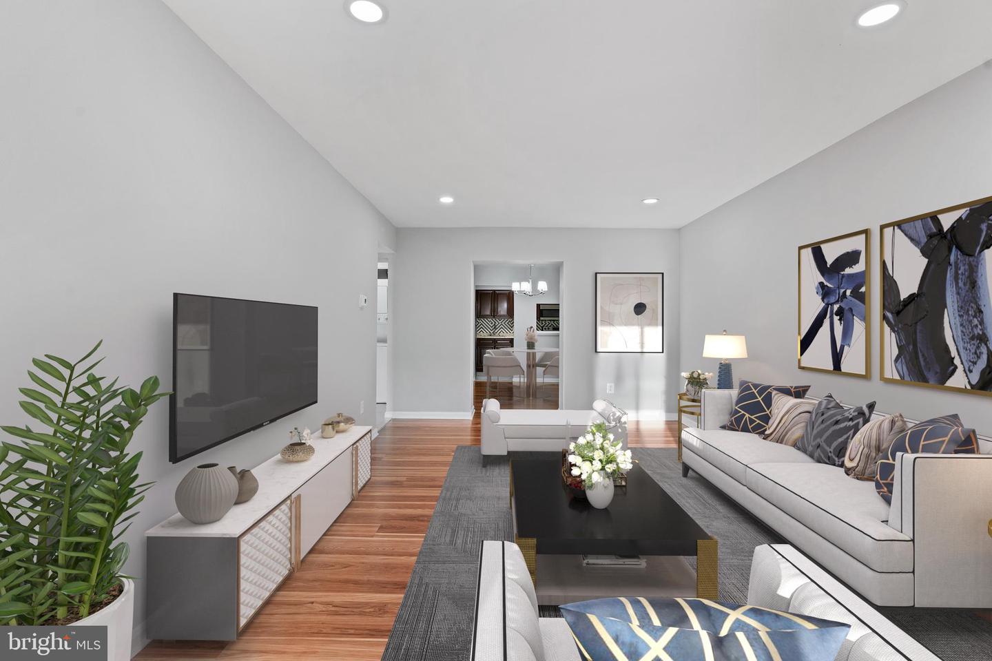 6155 EDSALL RD. RD #B, ALEXANDRIA, Virginia 22304, 2 Bedrooms Bedrooms, 3 Rooms Rooms,1 BathroomBathrooms,Residential,For sale,6155 EDSALL RD. RD #B,VAAX2049520 MLS # VAAX2049520