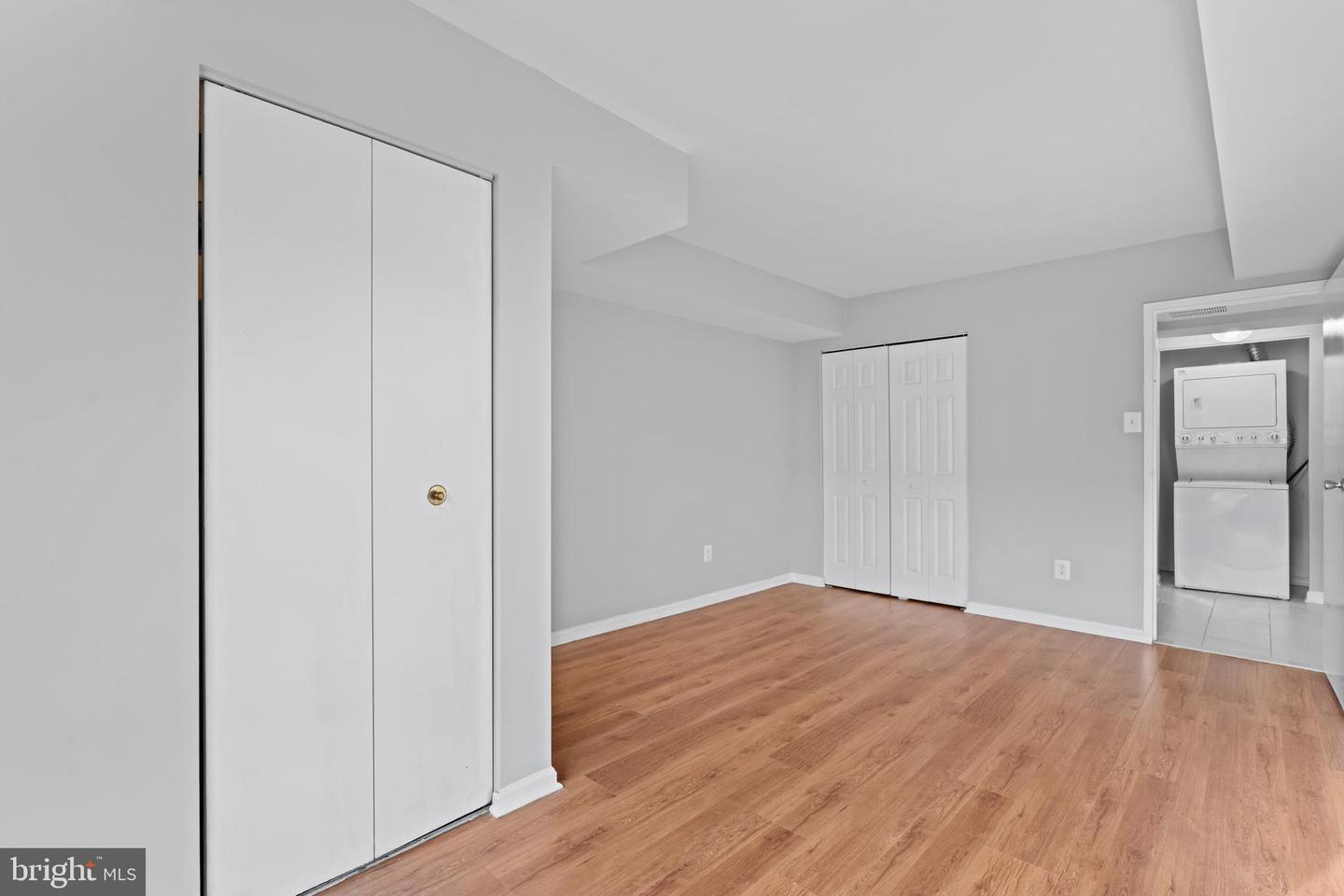 6155 EDSALL RD. RD #B, ALEXANDRIA, Virginia 22304, 2 Bedrooms Bedrooms, 3 Rooms Rooms,1 BathroomBathrooms,Residential,For sale,6155 EDSALL RD. RD #B,VAAX2049520 MLS # VAAX2049520