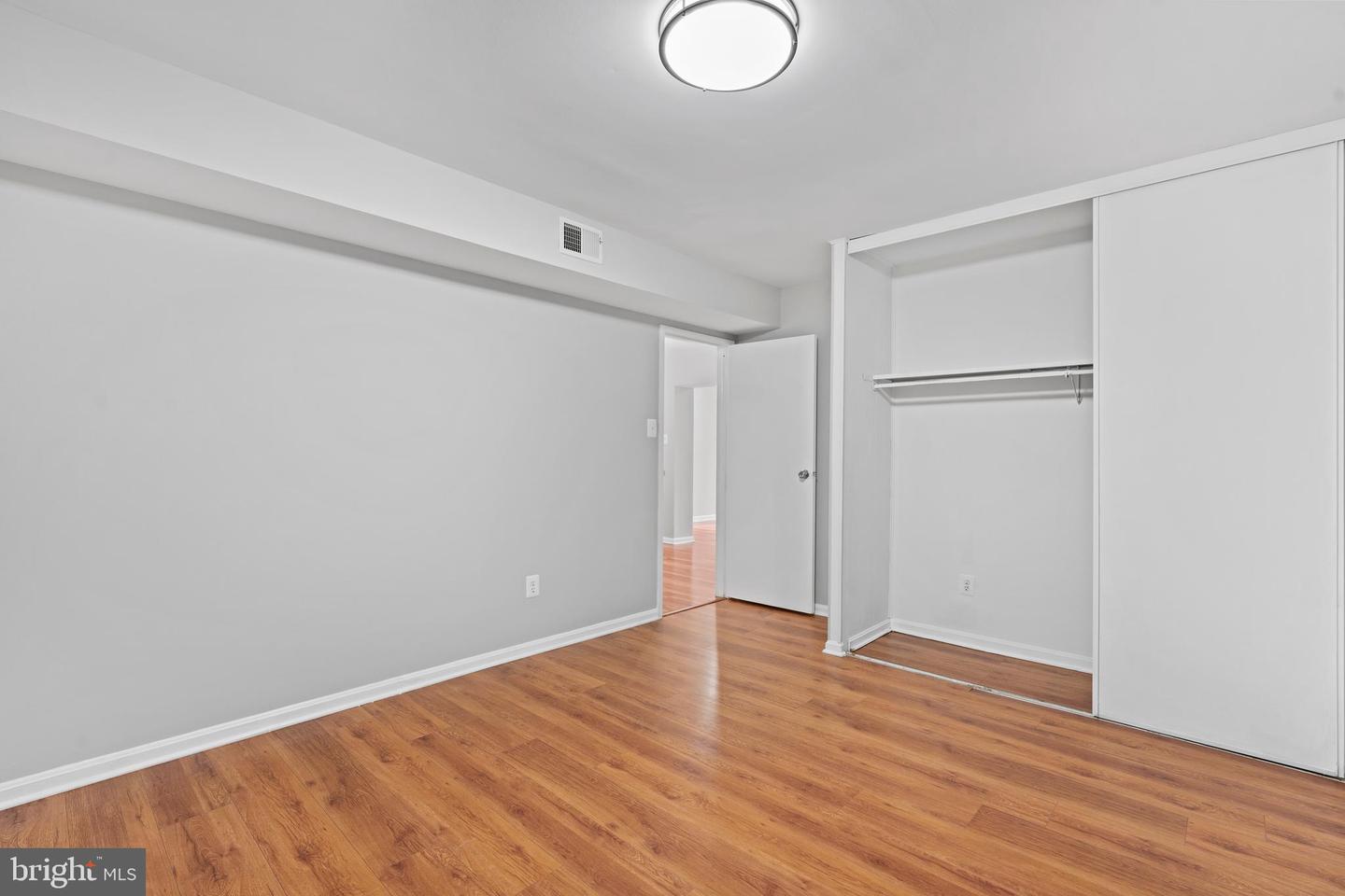 6155 EDSALL RD. RD #B, ALEXANDRIA, Virginia 22304, 2 Bedrooms Bedrooms, 3 Rooms Rooms,1 BathroomBathrooms,Residential,For sale,6155 EDSALL RD. RD #B,VAAX2049520 MLS # VAAX2049520