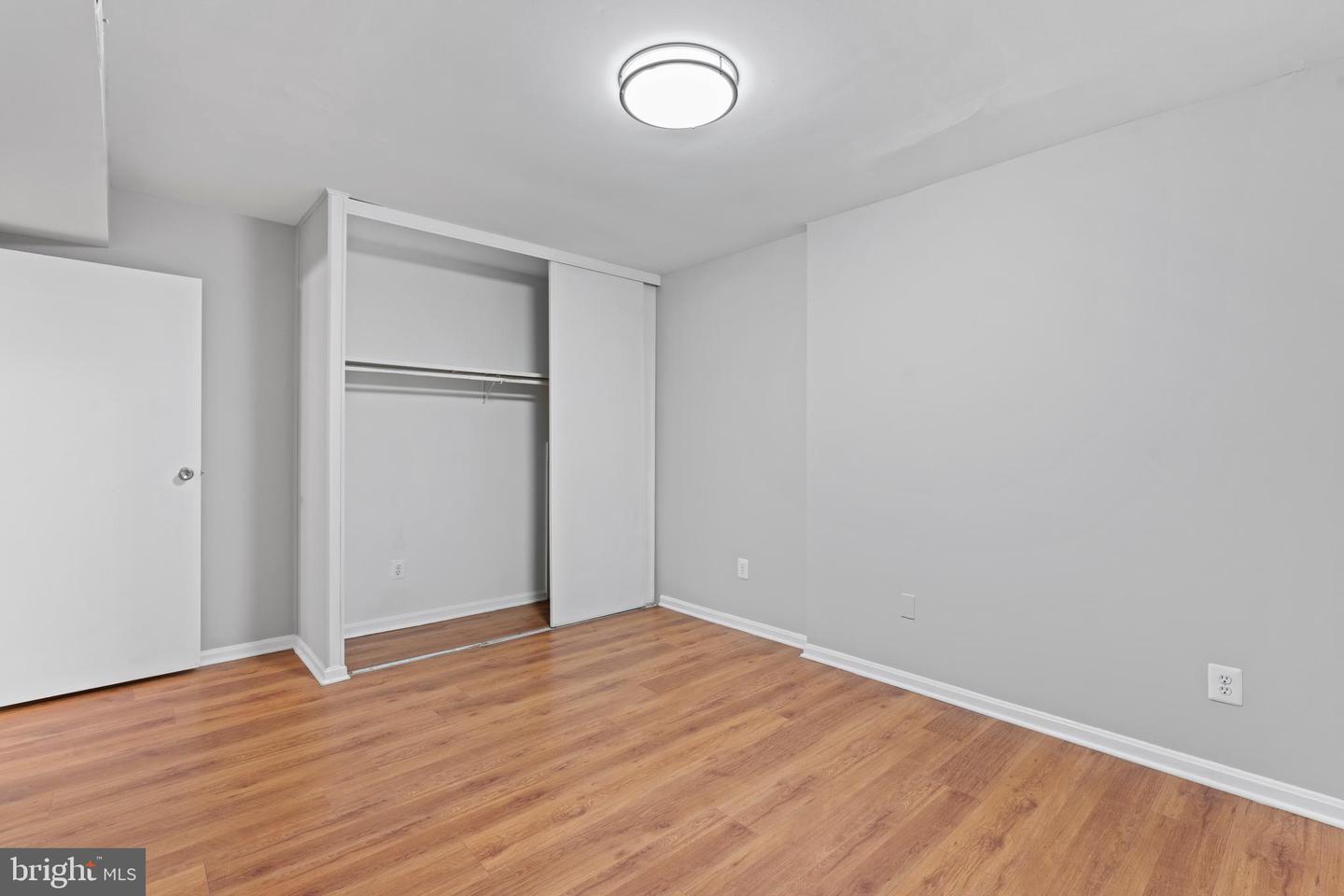 6155 EDSALL RD. RD #B, ALEXANDRIA, Virginia 22304, 2 Bedrooms Bedrooms, 3 Rooms Rooms,1 BathroomBathrooms,Residential,For sale,6155 EDSALL RD. RD #B,VAAX2049520 MLS # VAAX2049520