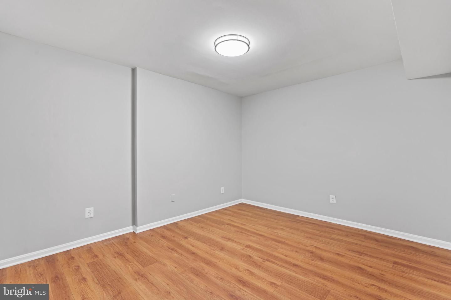 6155 EDSALL RD. RD #B, ALEXANDRIA, Virginia 22304, 2 Bedrooms Bedrooms, 3 Rooms Rooms,1 BathroomBathrooms,Residential,For sale,6155 EDSALL RD. RD #B,VAAX2049520 MLS # VAAX2049520