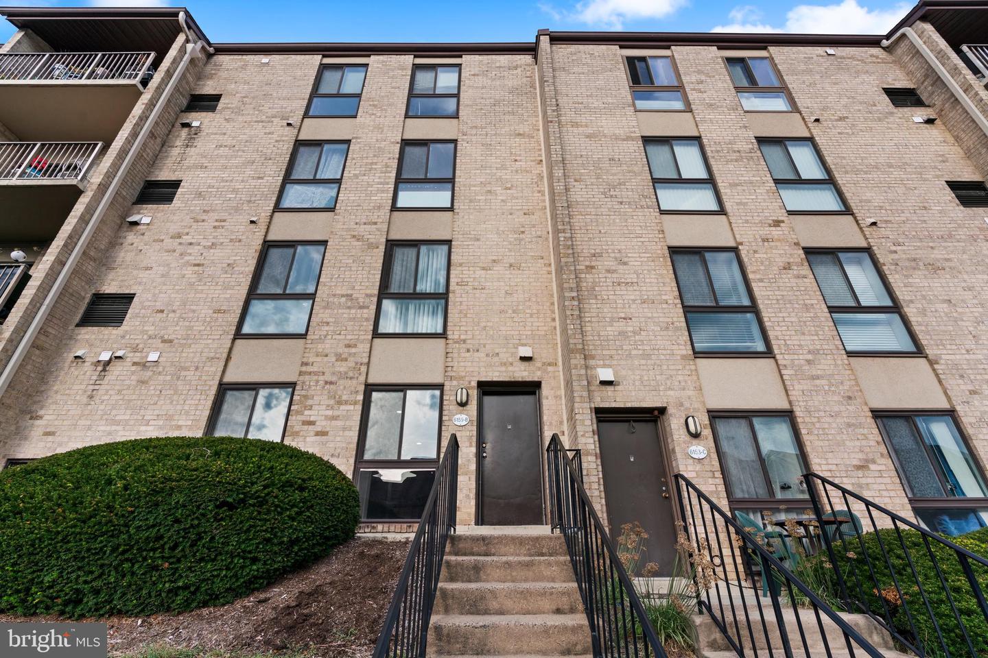 6155 EDSALL RD. RD #B, ALEXANDRIA, Virginia 22304, 2 Bedrooms Bedrooms, 3 Rooms Rooms,1 BathroomBathrooms,Residential,For sale,6155 EDSALL RD. RD #B,VAAX2049520 MLS # VAAX2049520