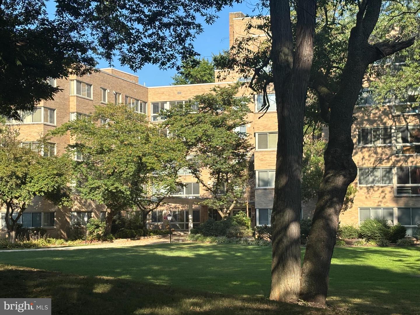 6445 LUZON AVE NW #501, WASHINGTON, District Of Columbia 20012, 1 Bedroom Bedrooms, 5 Rooms Rooms,1 BathroomBathrooms,Residential,For sale,6445 LUZON AVE NW #501,DCDC2223186 MLS # DCDC2223186