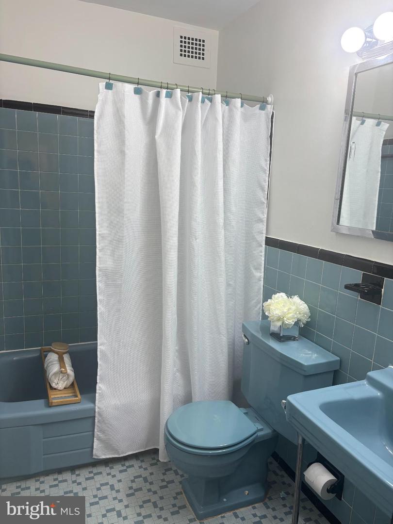 6445 LUZON AVE NW #501, WASHINGTON, District Of Columbia 20012, 1 Bedroom Bedrooms, 5 Rooms Rooms,1 BathroomBathrooms,Residential,For sale,6445 LUZON AVE NW #501,DCDC2223186 MLS # DCDC2223186