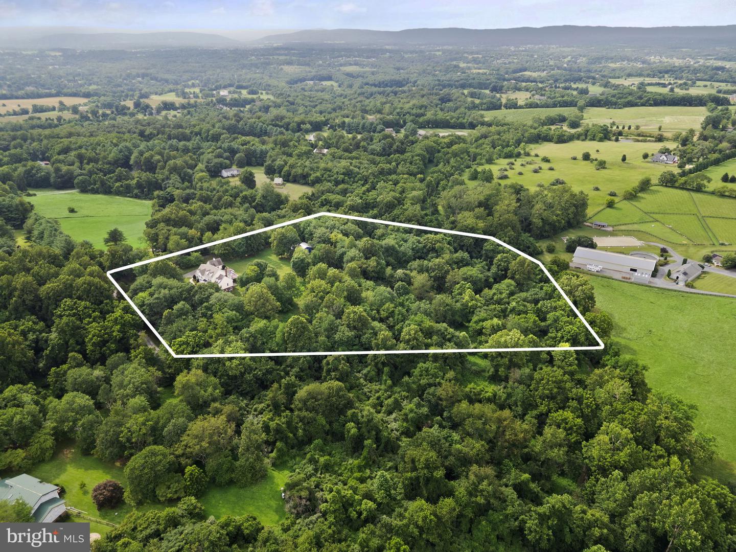 16720 SOMMERTIME LN, HAMILTON, Virginia 20158, 6 Bedrooms Bedrooms, ,5 BathroomsBathrooms,Farm,For sale,16720 SOMMERTIME LN,VALO2108604 MLS # VALO2108604 16720 SOMMERTIME LN, HAMILTON, Virginia 20158, 6 Bedrooms Bedrooms, ,5 BathroomsBathrooms,Farm,For sale,16720 SOMMERTIME LN,VALO2108604 MLS # VALO2108604