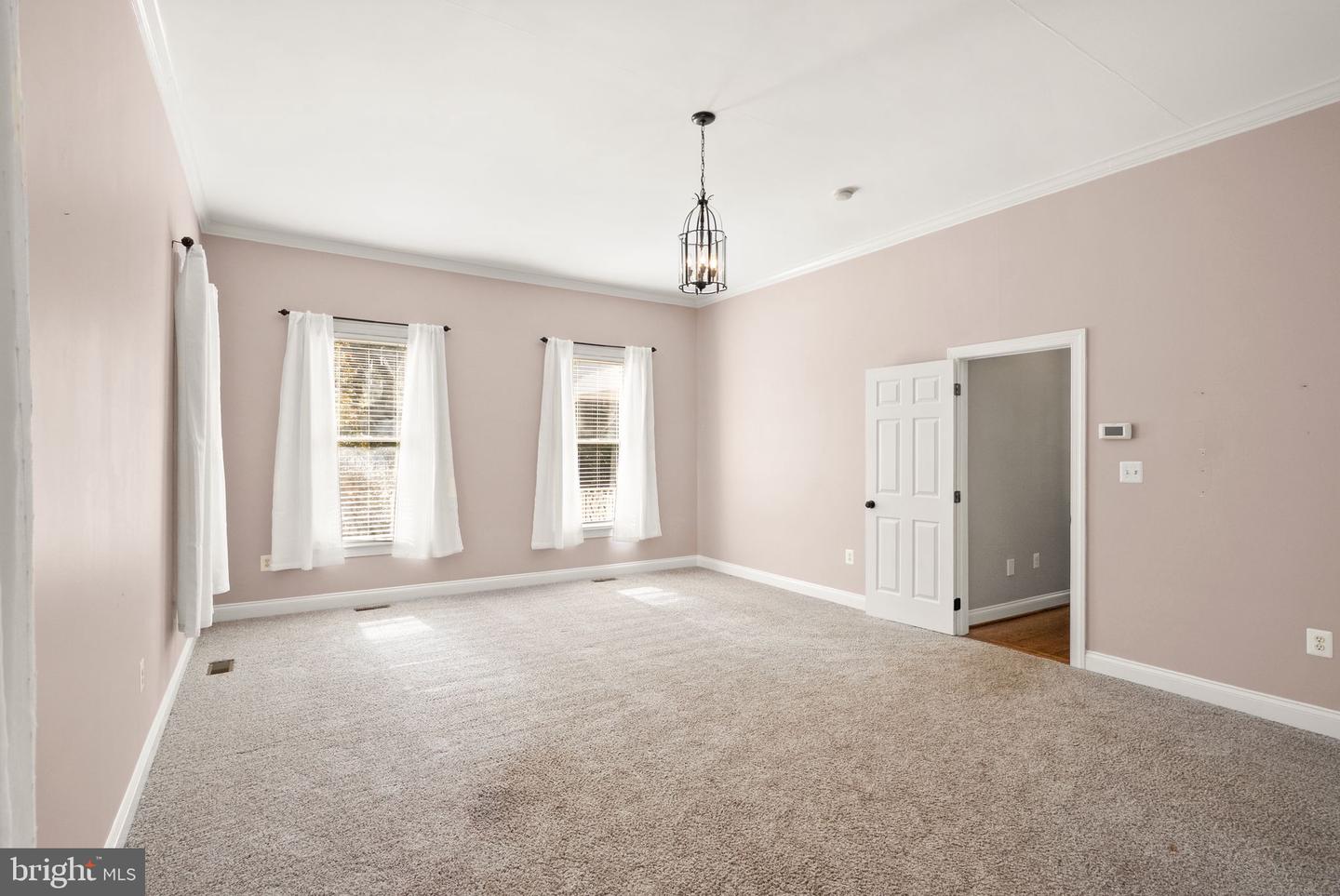 16720 SOMMERTIME, HAMILTON, Virginia 20158, 6 Bedrooms Bedrooms, ,5 BathroomsBathrooms,Residential,For sale,16720 SOMMERTIME,VALO2108582 MLS # VALO2108582