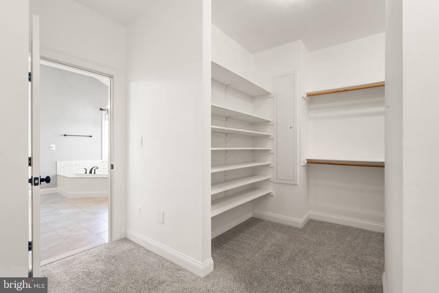 16720 SOMMERTIME, HAMILTON, Virginia 20158, 6 Bedrooms Bedrooms, ,5 BathroomsBathrooms,Residential,For sale,16720 SOMMERTIME,VALO2108582 MLS # VALO2108582