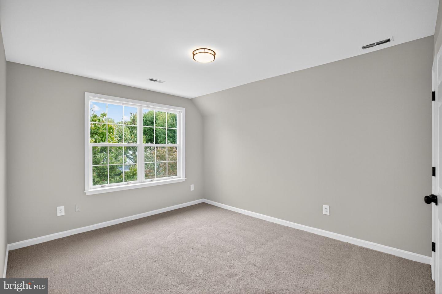 85 BASALT DR, FREDERICKSBURG, Virginia 22406, 4 Bedrooms Bedrooms, ,2 BathroomsBathrooms,Residential,For sale,85 BASALT DR,VAST2043922 MLS # VAST2043922