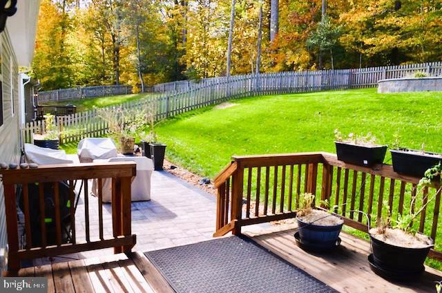 8 HOWARD CIR, FREDERICKSBURG, Virginia 22405, 3 Bedrooms Bedrooms, 9 Rooms Rooms,3 BathroomsBathrooms,Residential,For sale,8 HOWARD CIR,VAST2043950 MLS # VAST2043950