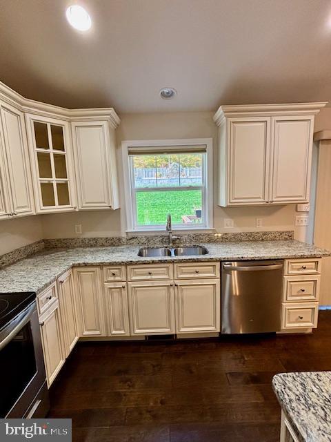 8 HOWARD CIR, FREDERICKSBURG, Virginia 22405, 3 Bedrooms Bedrooms, 9 Rooms Rooms,3 BathroomsBathrooms,Residential,For sale,8 HOWARD CIR,VAST2043950 MLS # VAST2043950