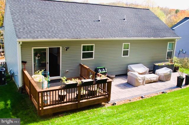 8 HOWARD CIR, FREDERICKSBURG, Virginia 22405, 3 Bedrooms Bedrooms, 9 Rooms Rooms,3 BathroomsBathrooms,Residential,For sale,8 HOWARD CIR,VAST2043950 MLS # VAST2043950