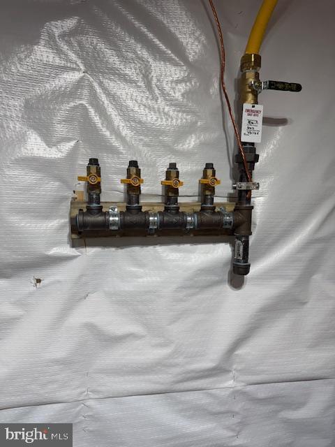 8 HOWARD CIR, FREDERICKSBURG, Virginia 22405, 3 Bedrooms Bedrooms, 9 Rooms Rooms,3 BathroomsBathrooms,Residential,For sale,8 HOWARD CIR,VAST2043950 MLS # VAST2043950