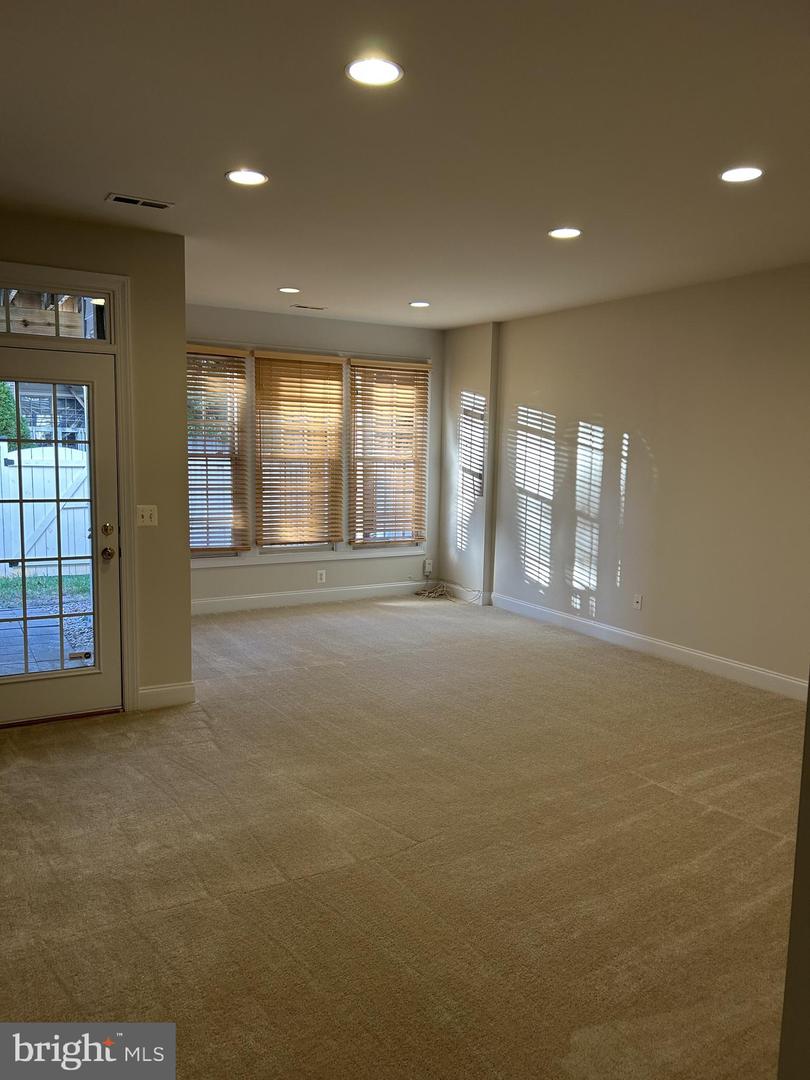 6872 WITTON CIR, GAINESVILLE, Virginia 20155, 3 Bedrooms Bedrooms, ,2 BathroomsBathrooms,Residential,For sale,6872 WITTON CIR,VAPW2107222 MLS # VAPW2107222 6872 WITTON CIR, GAINESVILLE, Virginia 20155, 3 Bedrooms Bedrooms, ,2 BathroomsBathrooms,Residential,For sale,6872 WITTON CIR,VAPW2107222 MLS # VAPW2107222