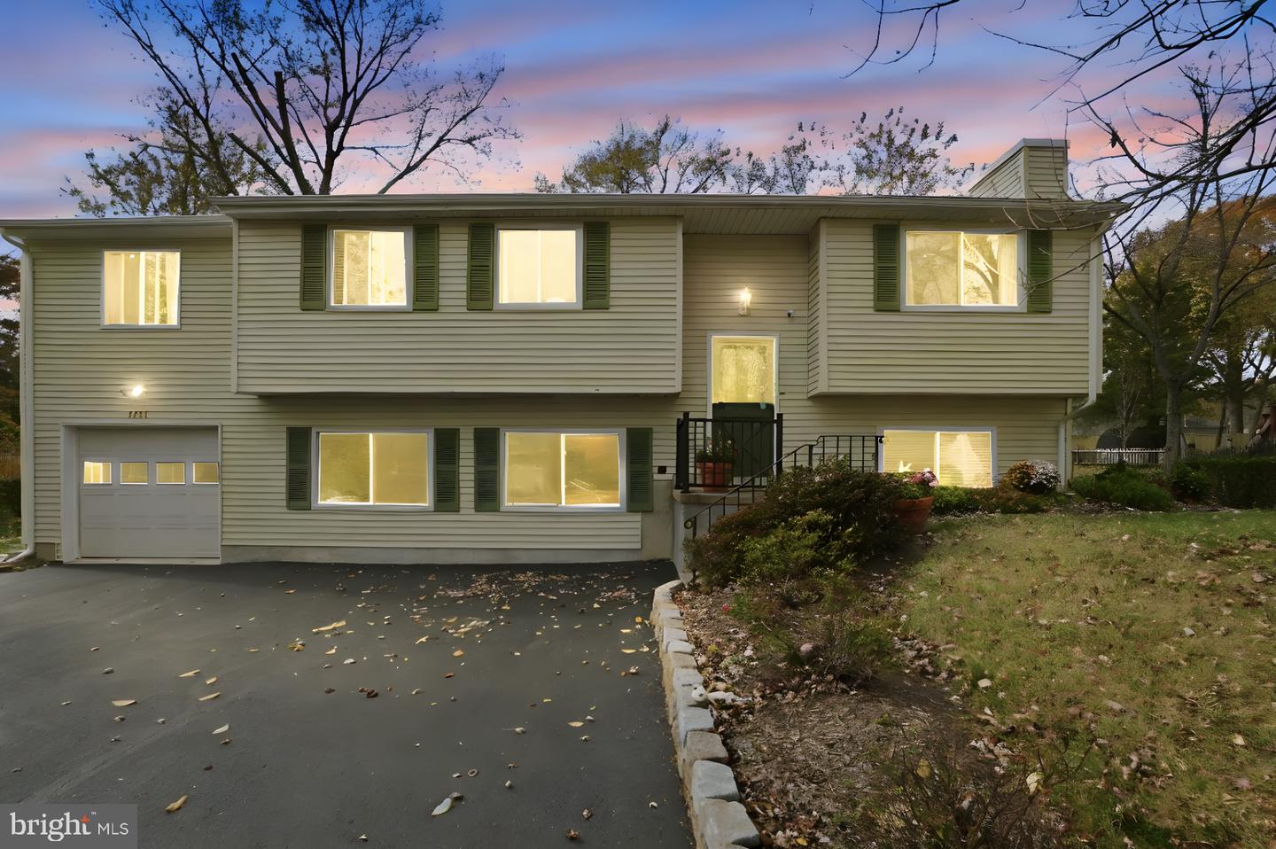 1111 BICKSLER DR, HERNDON, Virginia 20170, 4 Bedrooms Bedrooms, ,3 BathroomsBathrooms,Residential,For sale,1111 BICKSLER DR,VAFX2278026 MLS # VAFX2278026