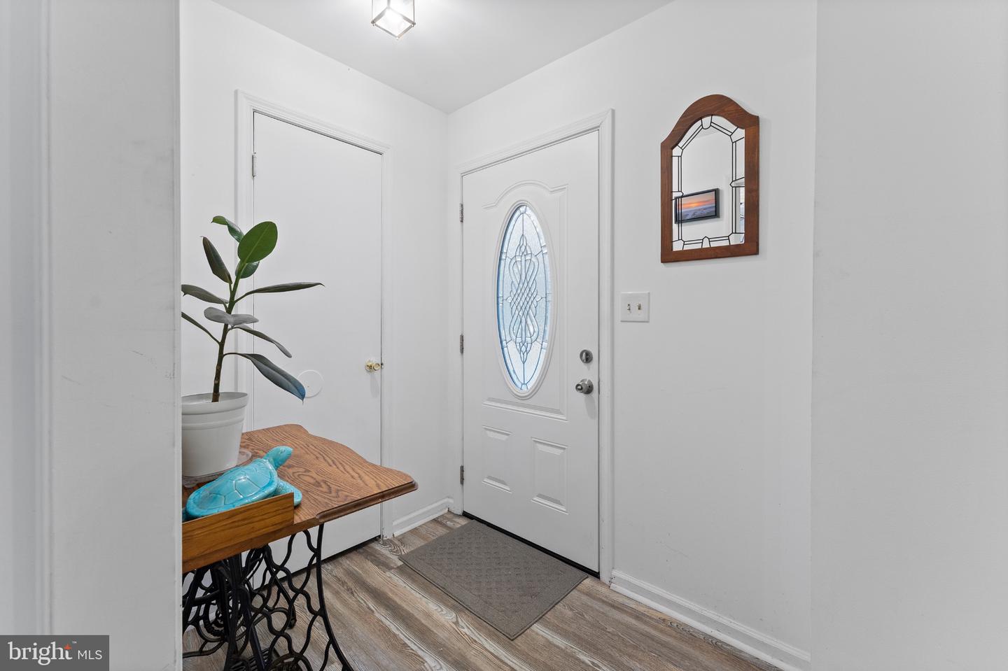 387 N SHORE CIR, NORTH, Virginia 23128, 3 Bedrooms Bedrooms, 7 Rooms Rooms,2 BathroomsBathrooms,Residential,For sale,387 N SHORE CIR,VAMH2000112 MLS # VAMH2000112 387 N SHORE CIR, NORTH, Virginia 23128, 3 Bedrooms Bedrooms, 7 Rooms Rooms,2 BathroomsBathrooms,Residential,For sale,387 N SHORE CIR,VAMH2000112 MLS # VAMH2000112