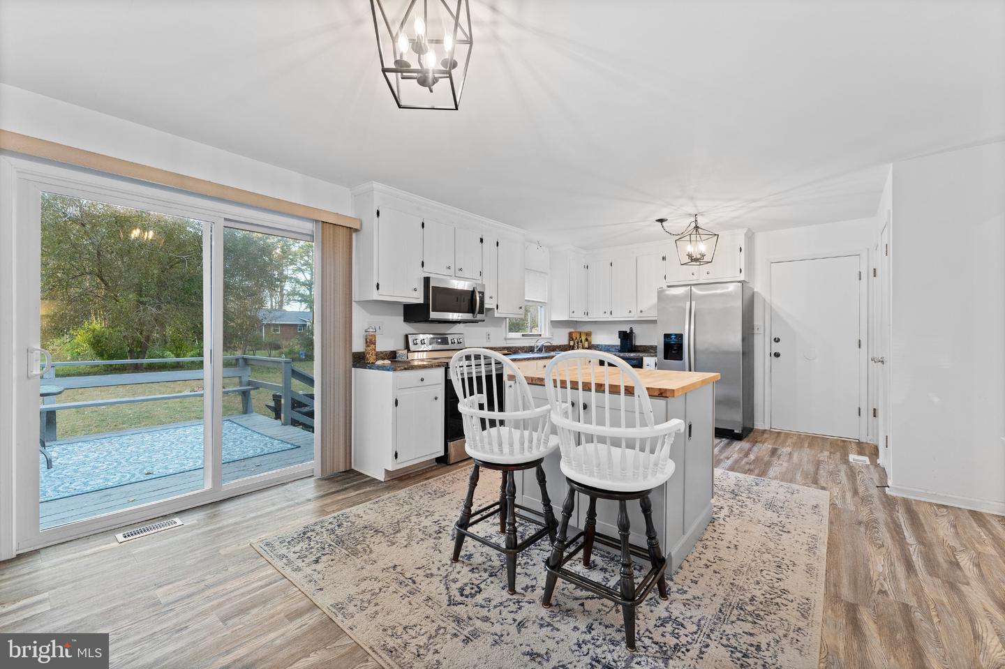 387 N SHORE CIR, NORTH, Virginia 23128, 3 Bedrooms Bedrooms, 7 Rooms Rooms,2 BathroomsBathrooms,Residential,For sale,387 N SHORE CIR,VAMH2000112 MLS # VAMH2000112 387 N SHORE CIR, NORTH, Virginia 23128, 3 Bedrooms Bedrooms, 7 Rooms Rooms,2 BathroomsBathrooms,Residential,For sale,387 N SHORE CIR,VAMH2000112 MLS # VAMH2000112