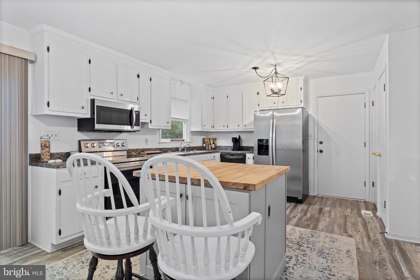 387 N SHORE CIR, NORTH, Virginia 23128, 3 Bedrooms Bedrooms, 7 Rooms Rooms,2 BathroomsBathrooms,Residential,For sale,387 N SHORE CIR,VAMH2000112 MLS # VAMH2000112 387 N SHORE CIR, NORTH, Virginia 23128, 3 Bedrooms Bedrooms, 7 Rooms Rooms,2 BathroomsBathrooms,Residential,For sale,387 N SHORE CIR,VAMH2000112 MLS # VAMH2000112