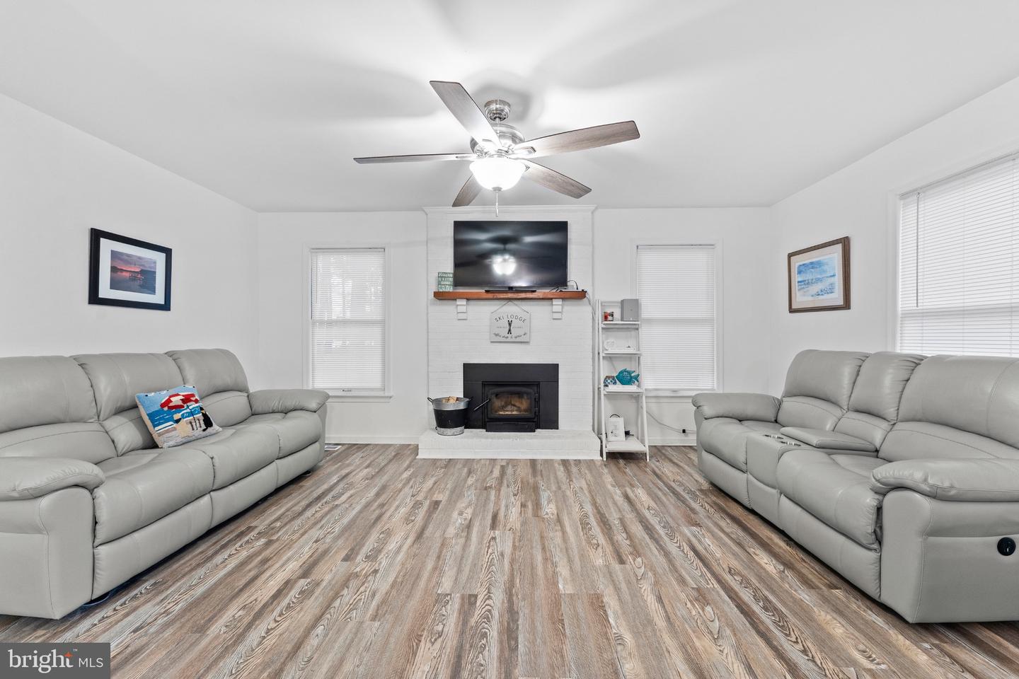 387 N SHORE CIR, NORTH, Virginia 23128, 3 Bedrooms Bedrooms, 7 Rooms Rooms,2 BathroomsBathrooms,Residential,For sale,387 N SHORE CIR,VAMH2000112 MLS # VAMH2000112 387 N SHORE CIR, NORTH, Virginia 23128, 3 Bedrooms Bedrooms, 7 Rooms Rooms,2 BathroomsBathrooms,Residential,For sale,387 N SHORE CIR,VAMH2000112 MLS # VAMH2000112