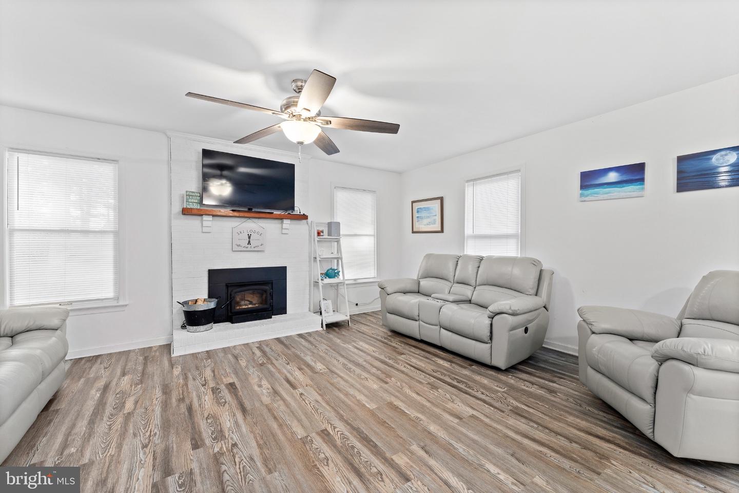 387 N SHORE CIR, NORTH, Virginia 23128, 3 Bedrooms Bedrooms, 7 Rooms Rooms,2 BathroomsBathrooms,Residential,For sale,387 N SHORE CIR,VAMH2000112 MLS # VAMH2000112 387 N SHORE CIR, NORTH, Virginia 23128, 3 Bedrooms Bedrooms, 7 Rooms Rooms,2 BathroomsBathrooms,Residential,For sale,387 N SHORE CIR,VAMH2000112 MLS # VAMH2000112