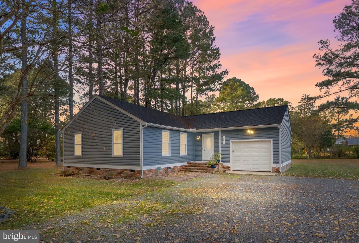 387 N SHORE CIR, NORTH, Virginia 23128, 3 Bedrooms Bedrooms, 7 Rooms Rooms,2 BathroomsBathrooms,Residential,For sale,387 N SHORE CIR,VAMH2000112 MLS # VAMH2000112 387 N SHORE CIR, NORTH, Virginia 23128, 3 Bedrooms Bedrooms, 7 Rooms Rooms,2 BathroomsBathrooms,Residential,For sale,387 N SHORE CIR,VAMH2000112 MLS # VAMH2000112