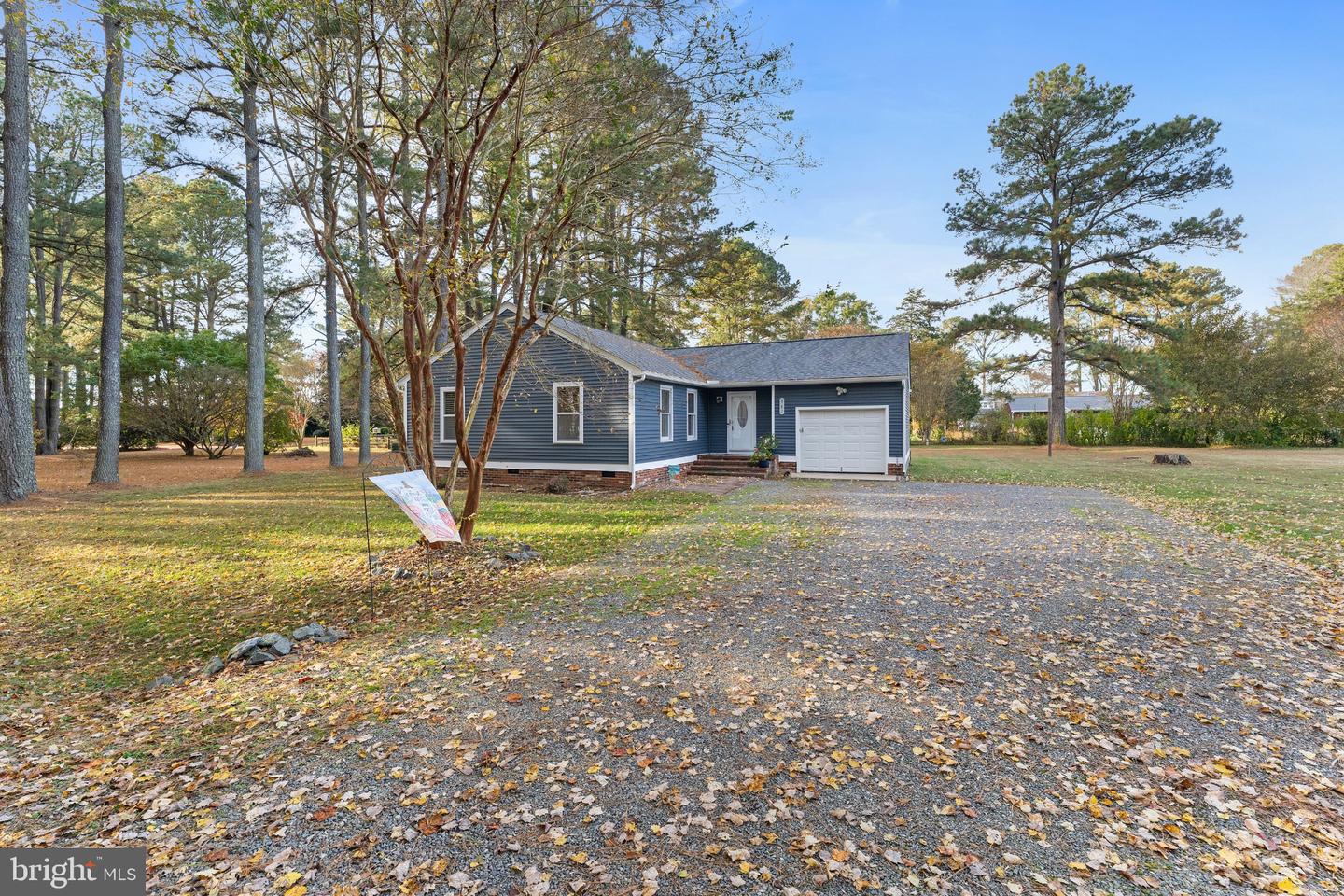 387 N SHORE CIR, NORTH, Virginia 23128, 3 Bedrooms Bedrooms, 7 Rooms Rooms,2 BathroomsBathrooms,Residential,For sale,387 N SHORE CIR,VAMH2000112 MLS # VAMH2000112 387 N SHORE CIR, NORTH, Virginia 23128, 3 Bedrooms Bedrooms, 7 Rooms Rooms,2 BathroomsBathrooms,Residential,For sale,387 N SHORE CIR,VAMH2000112 MLS # VAMH2000112