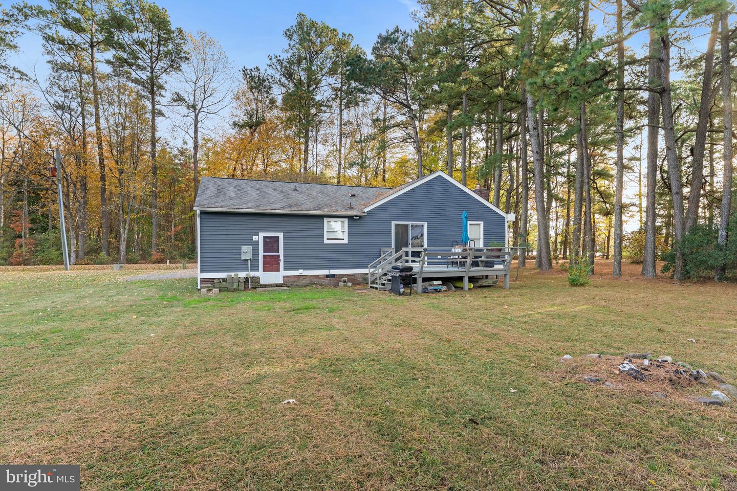 387 N SHORE CIR, NORTH, Virginia 23128, 3 Bedrooms Bedrooms, 7 Rooms Rooms,2 BathroomsBathrooms,Residential,For sale,387 N SHORE CIR,VAMH2000112 MLS # VAMH2000112 387 N SHORE CIR, NORTH, Virginia 23128, 3 Bedrooms Bedrooms, 7 Rooms Rooms,2 BathroomsBathrooms,Residential,For sale,387 N SHORE CIR,VAMH2000112 MLS # VAMH2000112