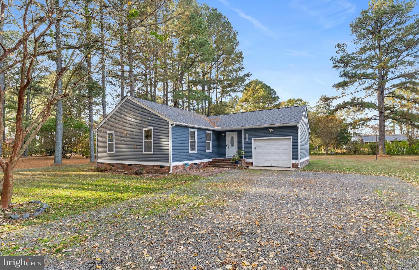 387 N SHORE CIR, NORTH, Virginia 23128, 3 Bedrooms Bedrooms, 7 Rooms Rooms,2 BathroomsBathrooms,Residential,For sale,387 N SHORE CIR,VAMH2000112 MLS # VAMH2000112 387 N SHORE CIR, NORTH, Virginia 23128, 3 Bedrooms Bedrooms, 7 Rooms Rooms,2 BathroomsBathrooms,Residential,For sale,387 N SHORE CIR,VAMH2000112 MLS # VAMH2000112