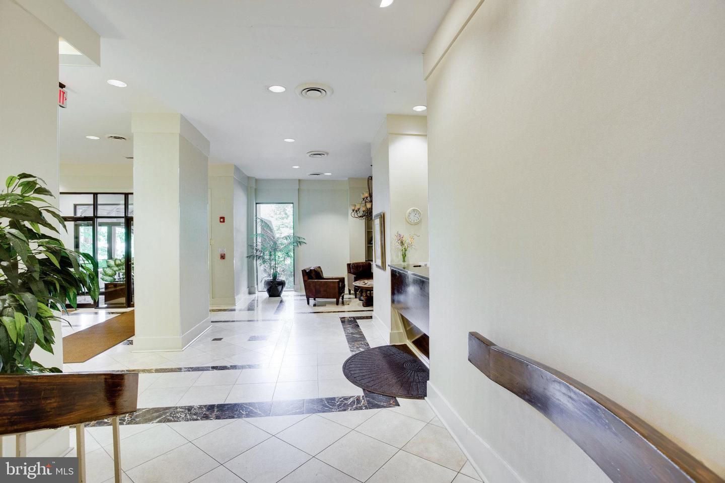 5300 HOLMES RUN PKWY #212, ALEXANDRIA, Virginia 22304, 1 Bedroom Bedrooms, ,1 BathroomBathrooms,Residential,For sale,5300 HOLMES RUN PKWY #212,VAAX2051594 MLS # VAAX2051594