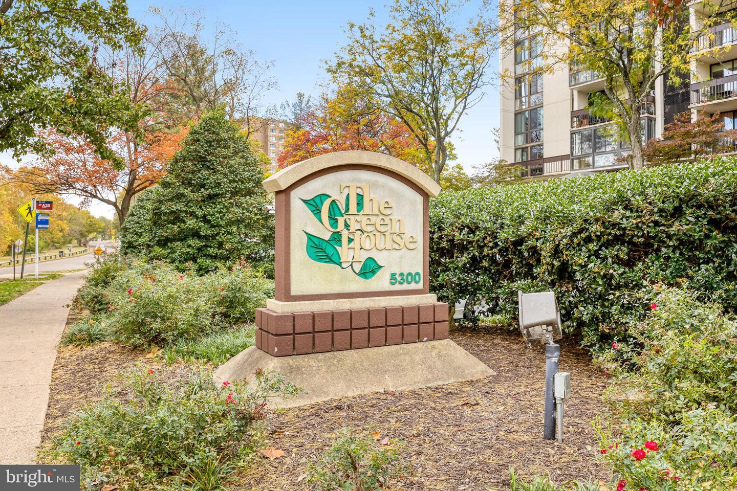 5300 HOLMES RUN PKWY #212, ALEXANDRIA, Virginia 22304, 1 Bedroom Bedrooms, ,1 BathroomBathrooms,Residential,For sale,5300 HOLMES RUN PKWY #212,VAAX2051594 MLS # VAAX2051594