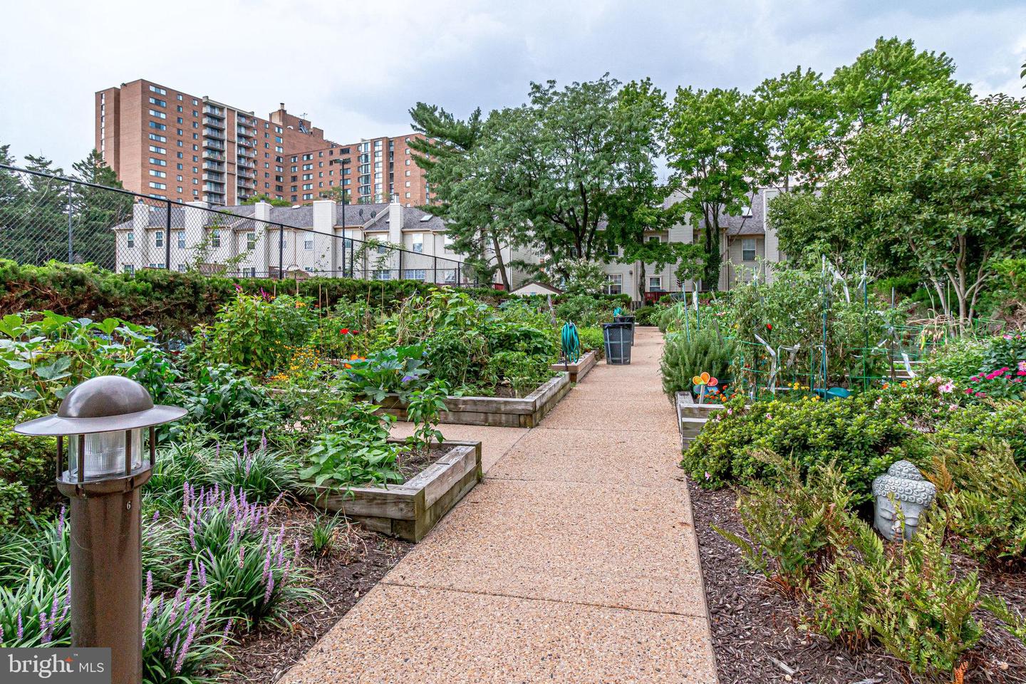 5300 HOLMES RUN PKWY #212, ALEXANDRIA, Virginia 22304, 1 Bedroom Bedrooms, ,1 BathroomBathrooms,Residential,For sale,5300 HOLMES RUN PKWY #212,VAAX2051594 MLS # VAAX2051594