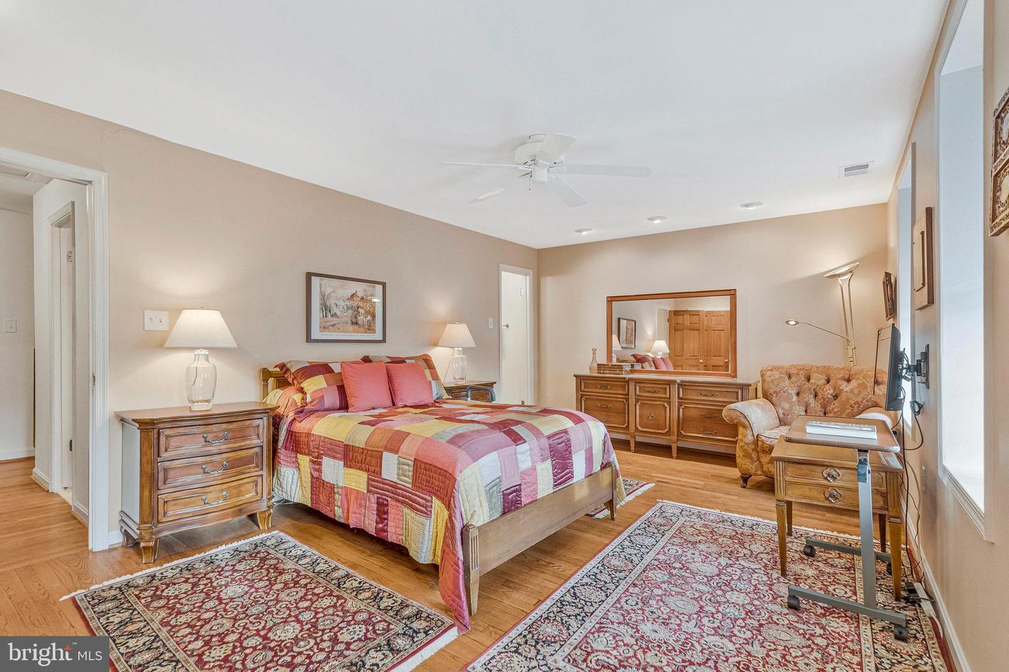 6628 MCLEAN CT, MCLEAN, Virginia 22101, 4 Bedrooms Bedrooms, ,3 BathroomsBathrooms,Residential,For sale,6628 MCLEAN CT,VAFX2278270 MLS # VAFX2278270