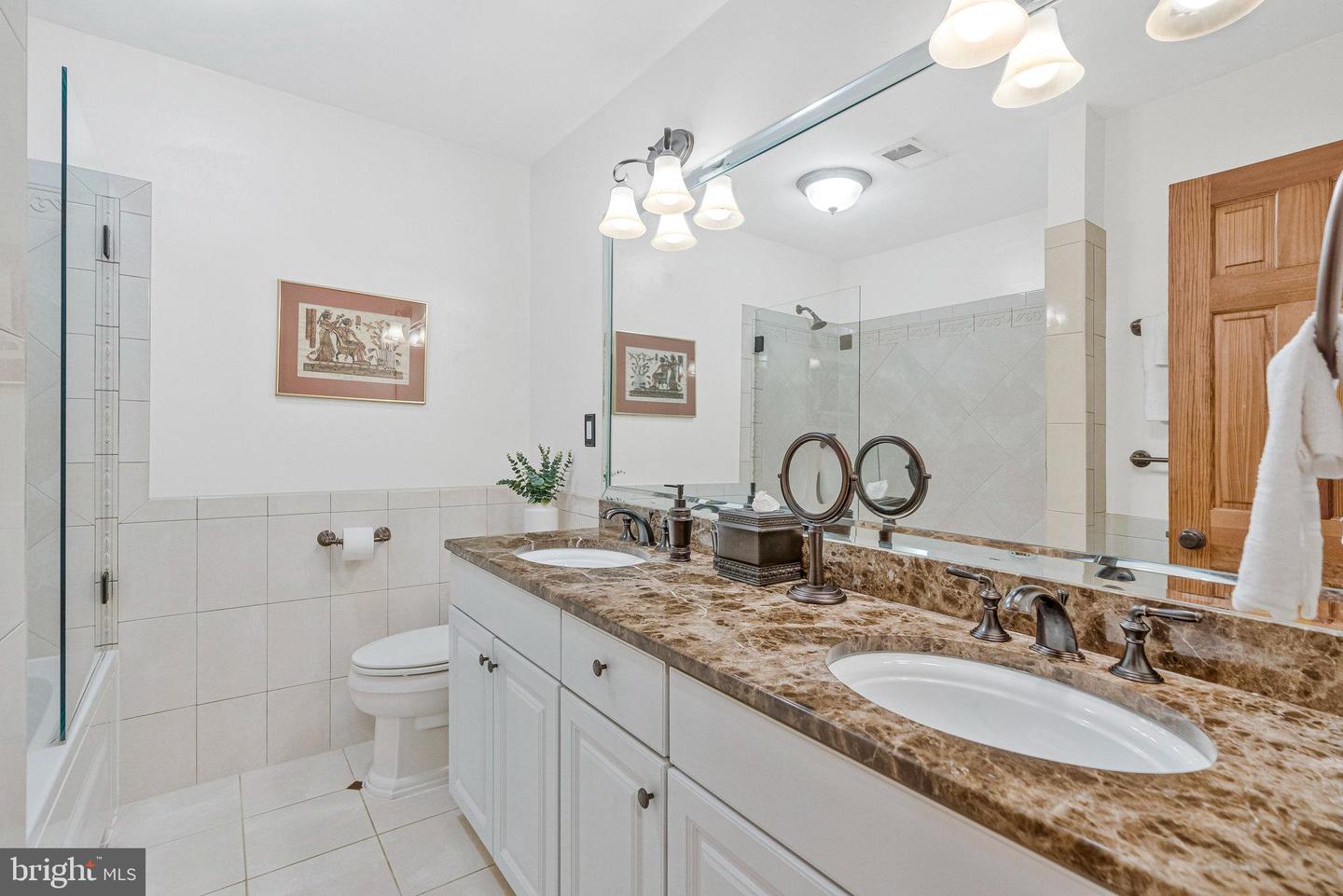 6628 MCLEAN CT, MCLEAN, Virginia 22101, 4 Bedrooms Bedrooms, ,3 BathroomsBathrooms,Residential,For sale,6628 MCLEAN CT,VAFX2278270 MLS # VAFX2278270