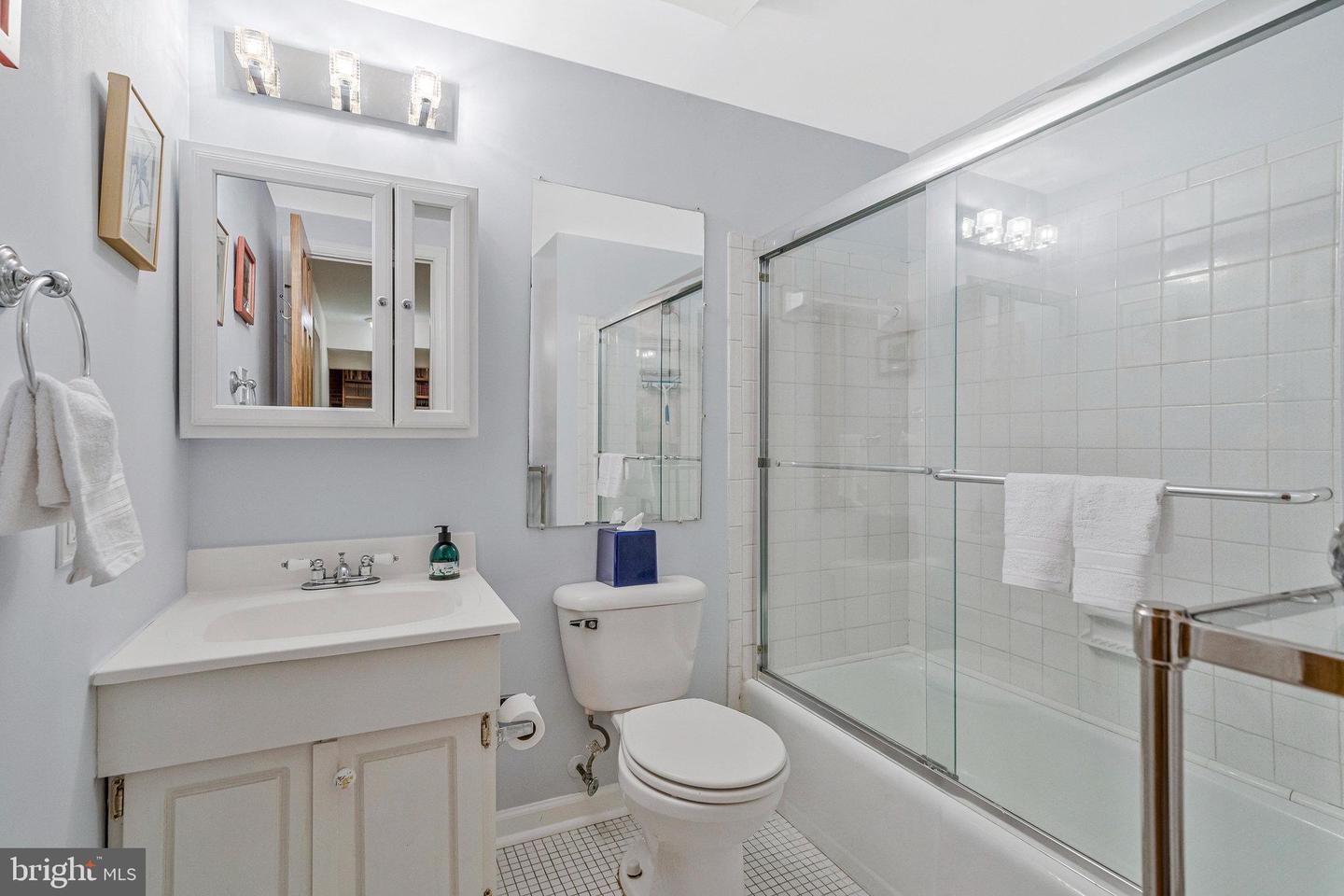 6628 MCLEAN CT, MCLEAN, Virginia 22101, 4 Bedrooms Bedrooms, ,3 BathroomsBathrooms,Residential,For sale,6628 MCLEAN CT,VAFX2278270 MLS # VAFX2278270